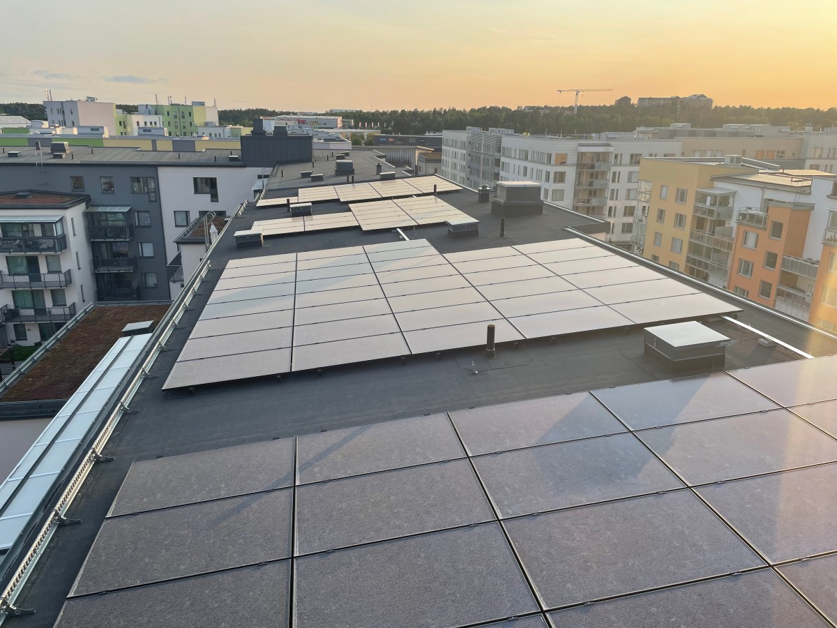 Följ vår solcellsproduktion